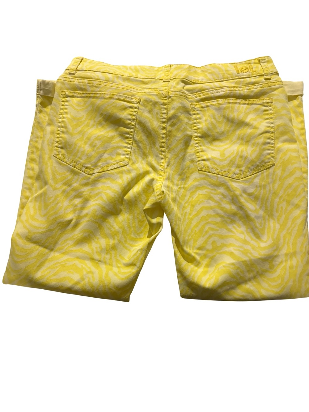 lei Yellow Zebra-Print Cropped Pants